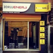 Kurumsal bina girişinde ışıklı cephe yazısı uygulaması