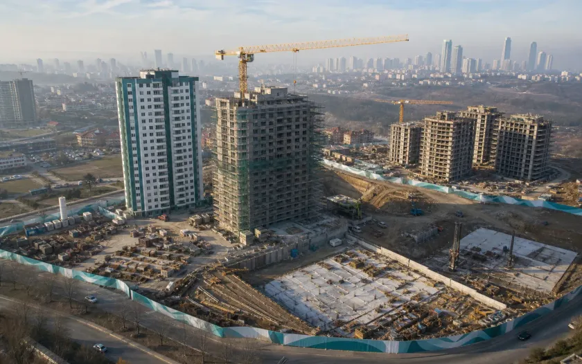Çok Etaplı Projelerde Şantiye Görsel Kimliği Nasıl Yönetilir?