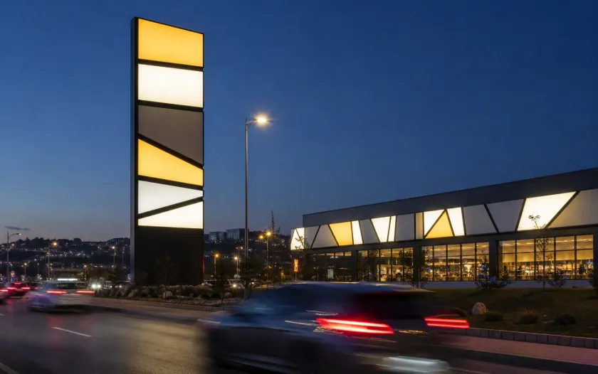 Totem Tabela mı Cephe Tabelası mı?