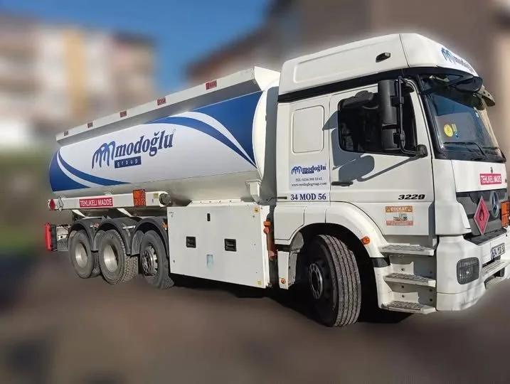 Tanker üzerine uygulanmış tam araç giydirme — Reklamatik işi